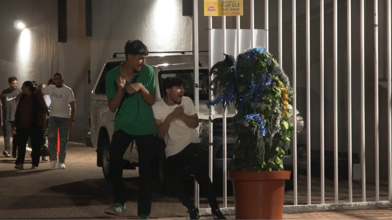 Bushman Prank: He Turned Around… and BAM! 😂