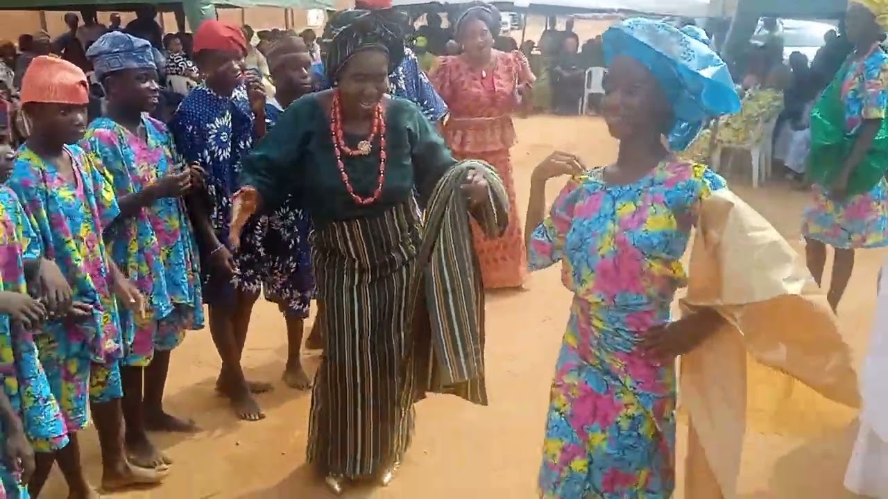 Retirement Ceremony of Mrs Emily Odunyemi dancing with her special children. They need our support 
