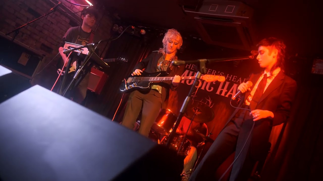 Madrúa at Deer's Head Belfast, Apr 25' (Clip 1/3)