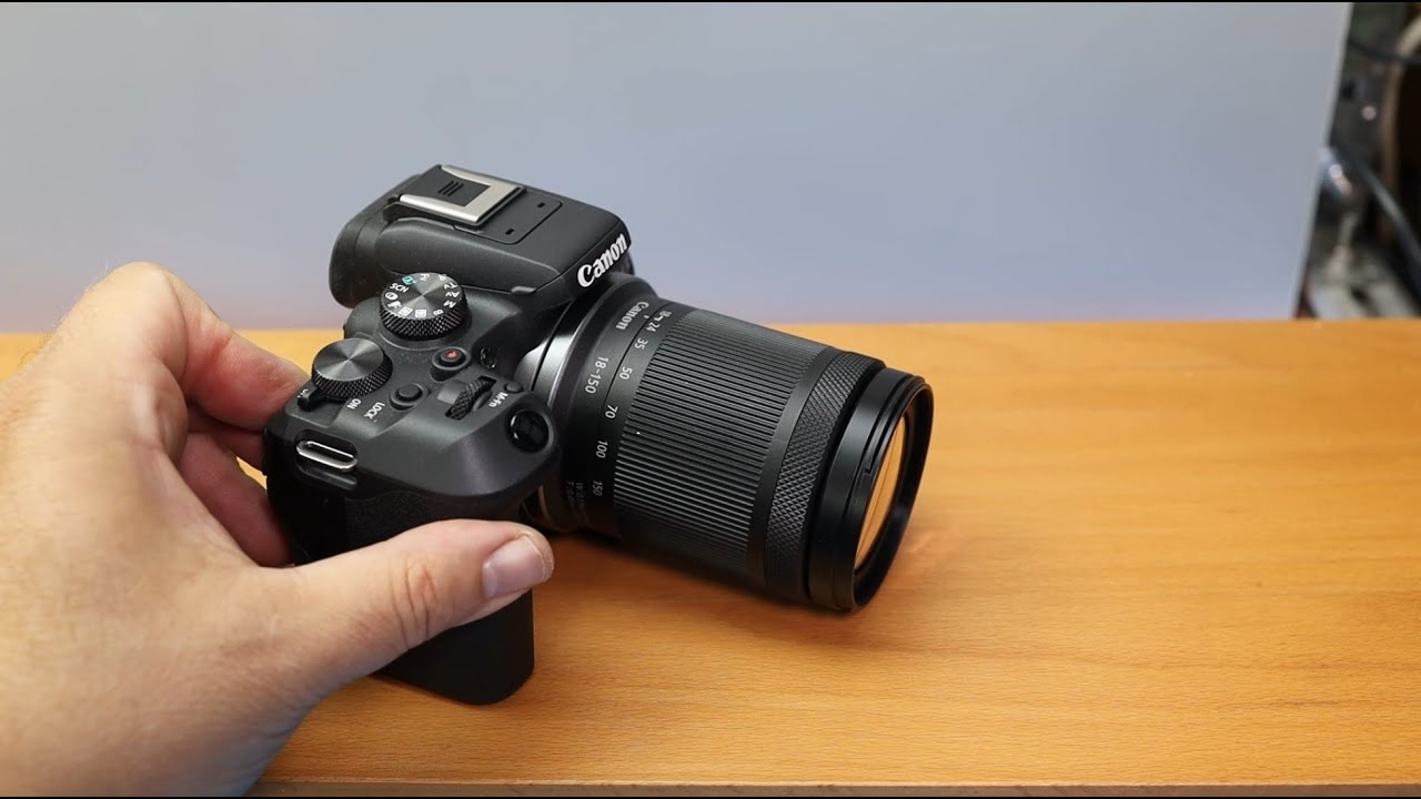Bezzrkadlovka Canon EOS R10 s APS C snímačom