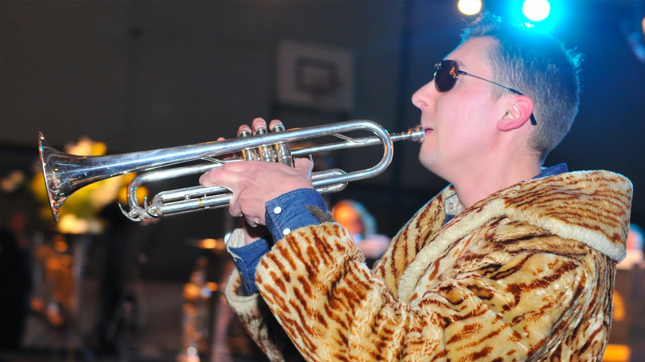 Thrift Shop - Brassband De Spijkerpakkenband