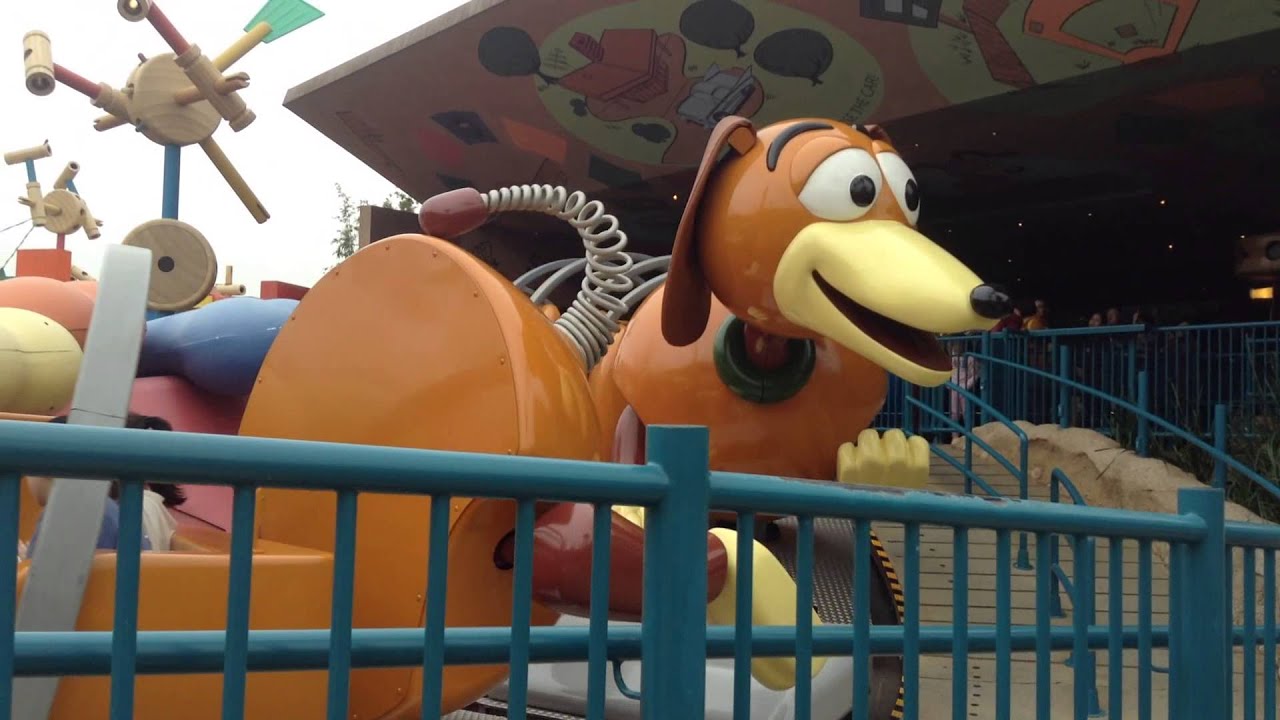 Hong Kong Disneyland Slinky Dog Spin