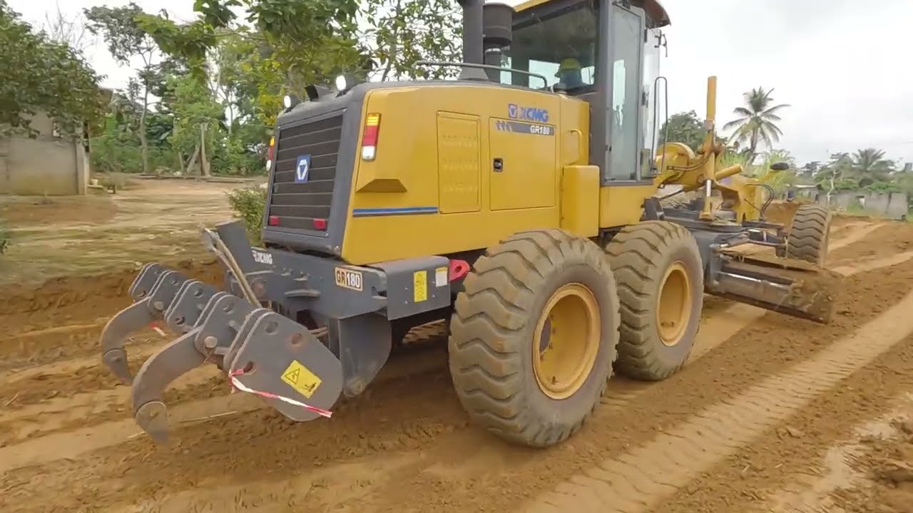 PROJET DE TRAVAUX DES ROUTES D'OYEM: AXE DERRIERE L'HÔPITAL-VALLEE (2025)