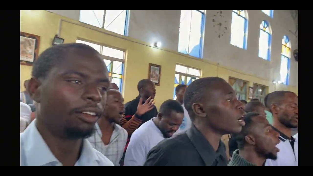 Haulalaki bwana by choeur de la chapelle goma