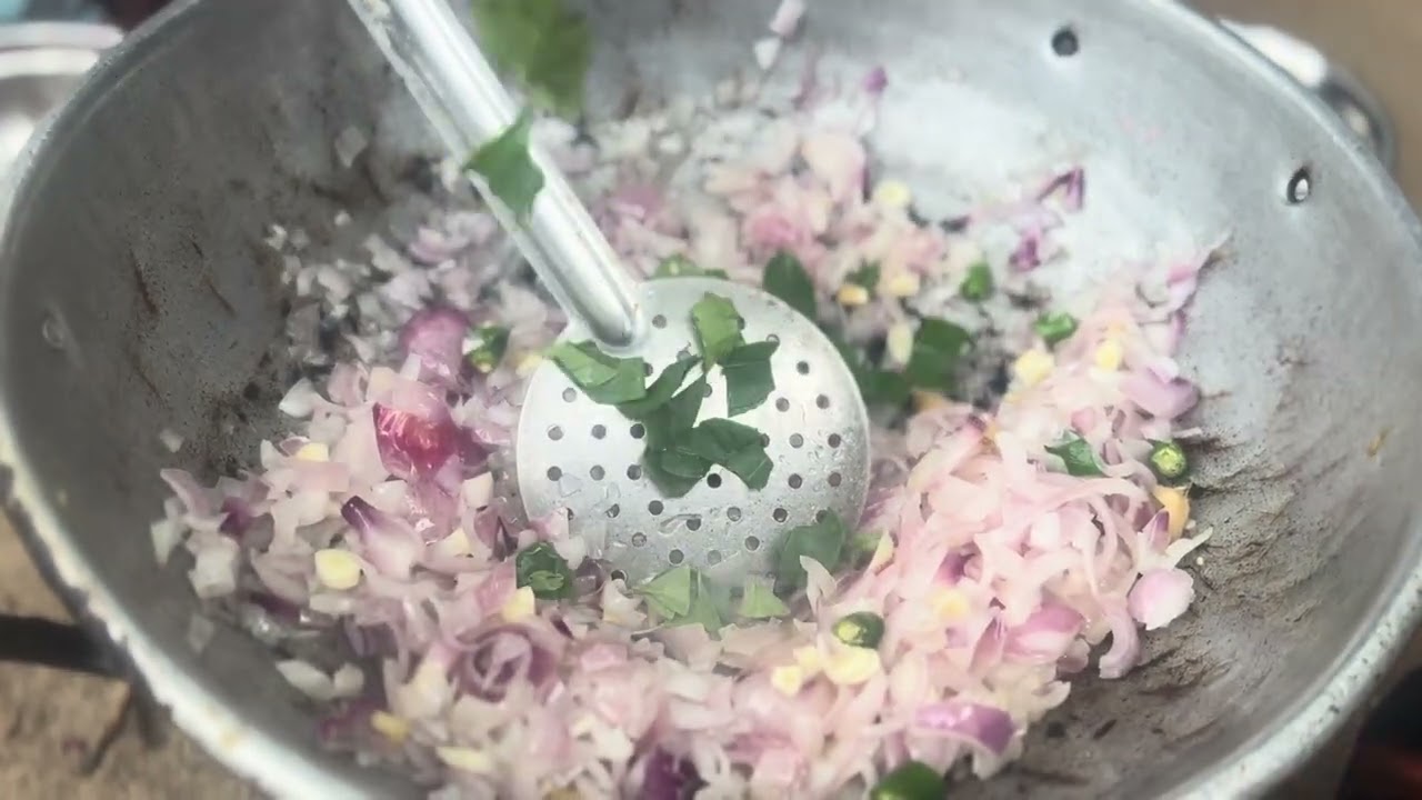 Attu Raththam Porial | Goat Blood Gravy #gramathuvalkai #gramathusamayal #mamiyarmarumagal 