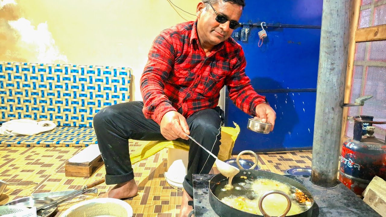 आज पापा जी ने बनाई सिरमौरी डीश (पुडे)😋🥰