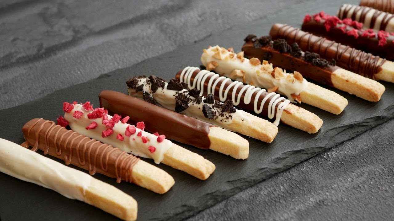 かりぽりっ♡チョコがけスティッククッキー |  Chocolate-dipped cookies