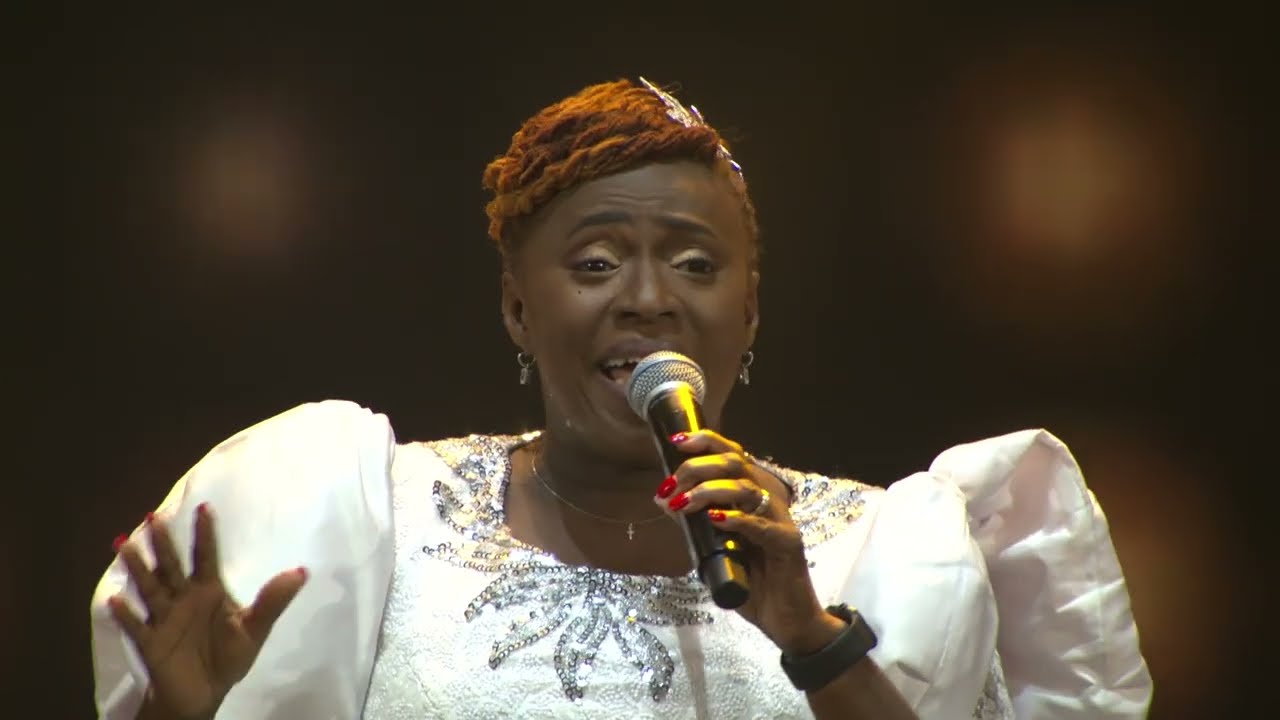 Geneviève Brou - HOSANNA