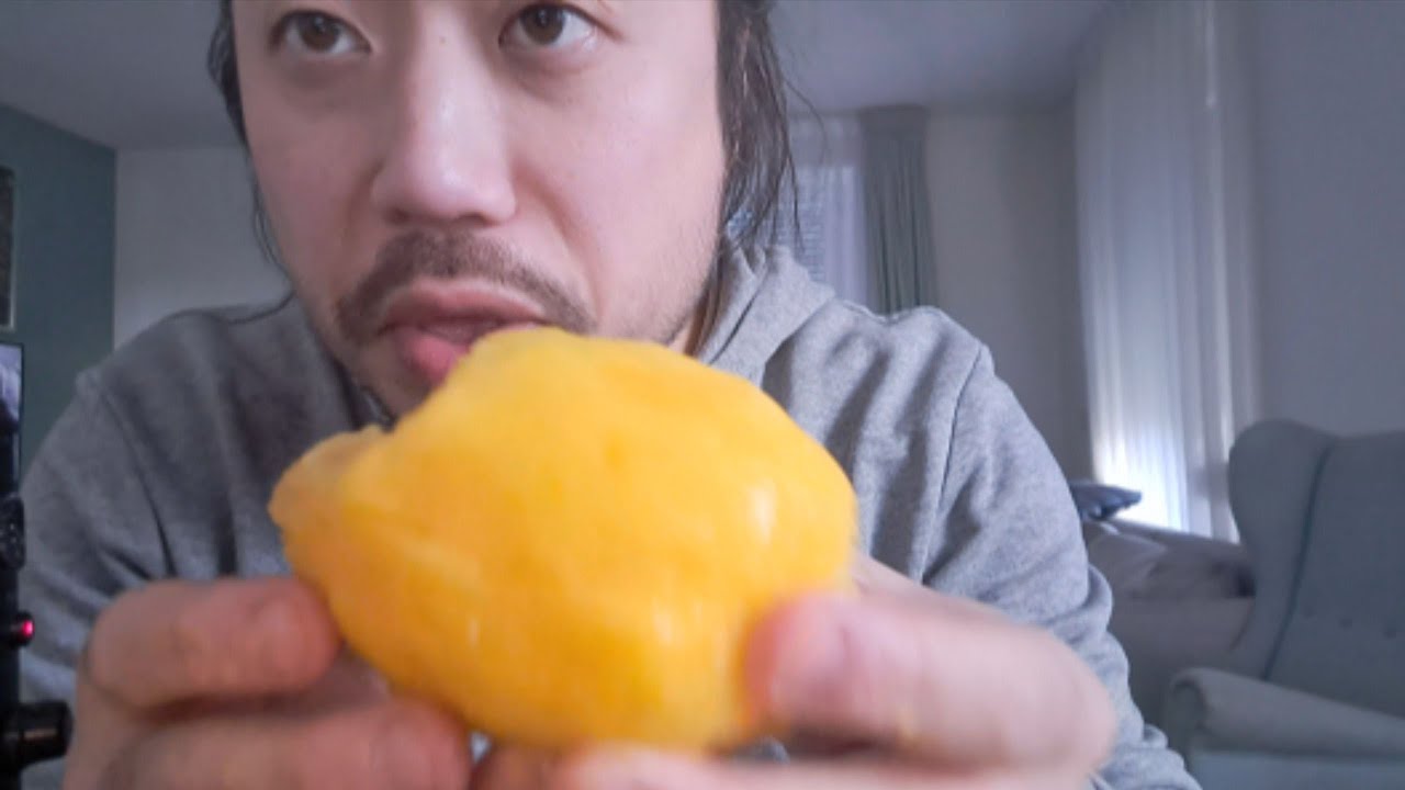 ASMR EATING SOUNDS - MANGO (NO TALKING)