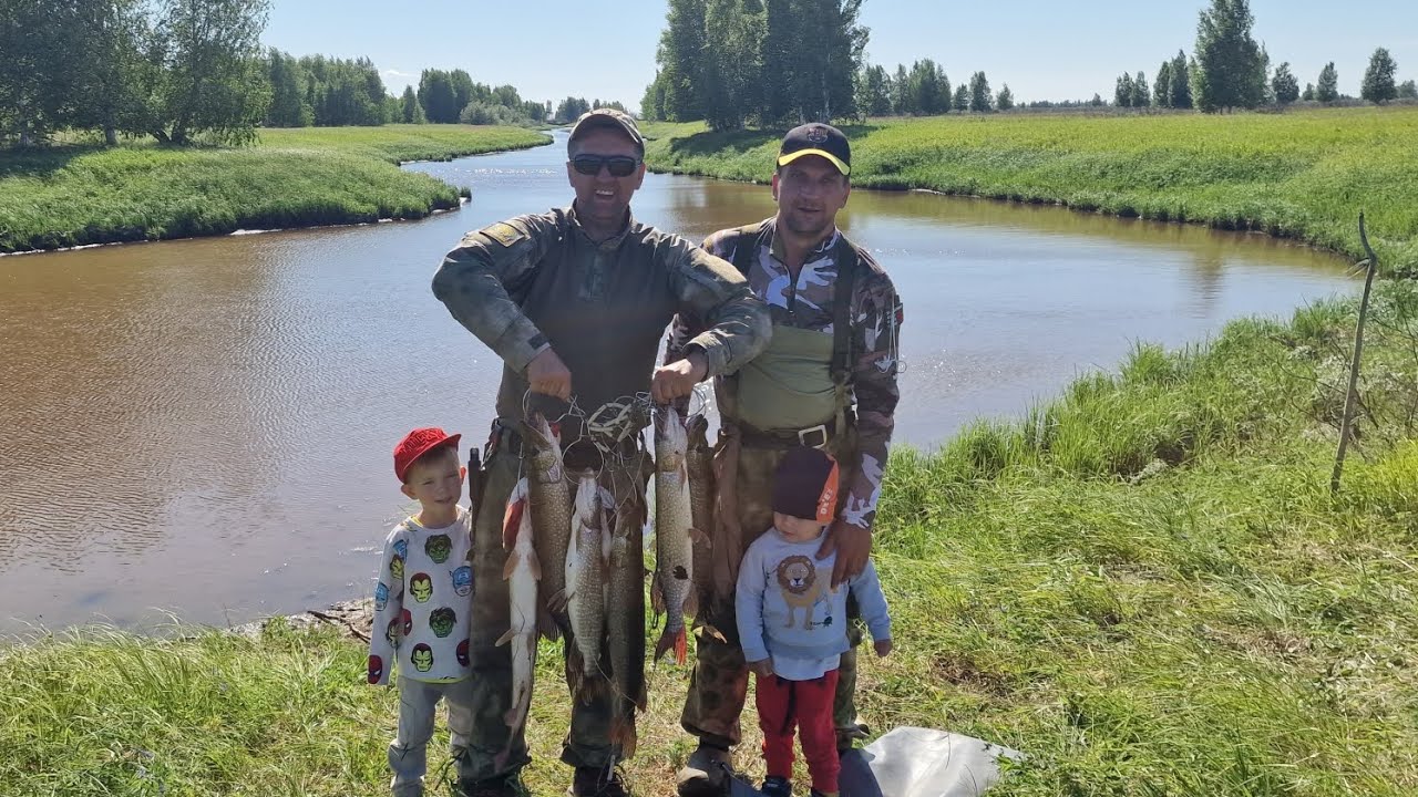 На каракате всей семьёй за щуками