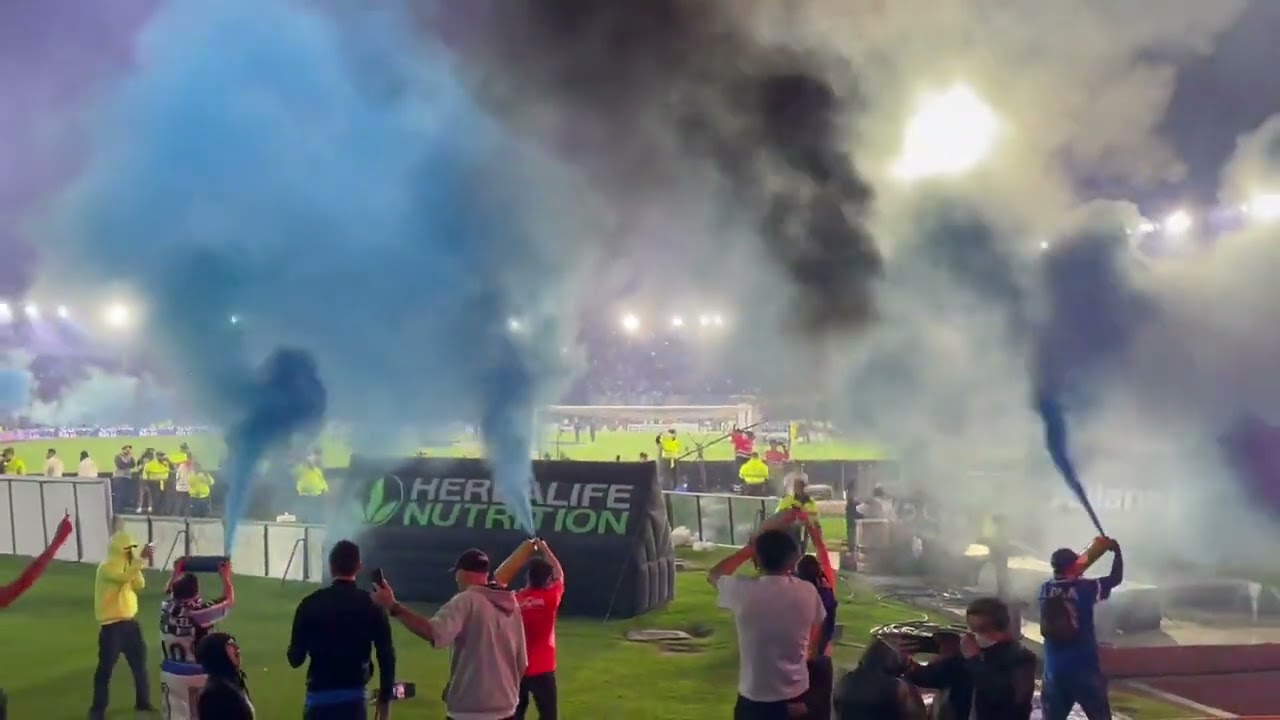 Millonarios Campeon  2023 // Salida e Himno de Bogota