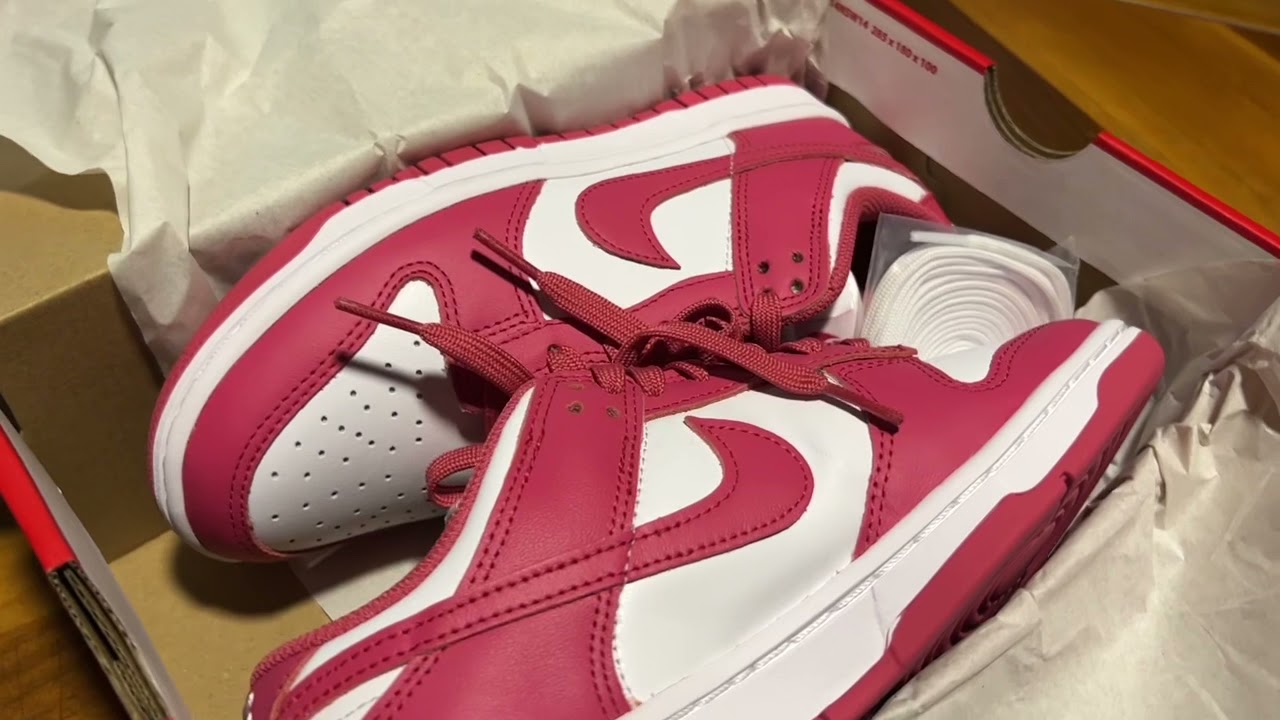 Unboxing Nike Dunk Low Archeo Pink