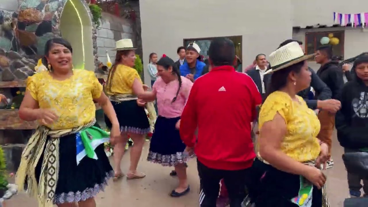 MORLAQUITA BONITA - LOS KURIZ EN VIVO