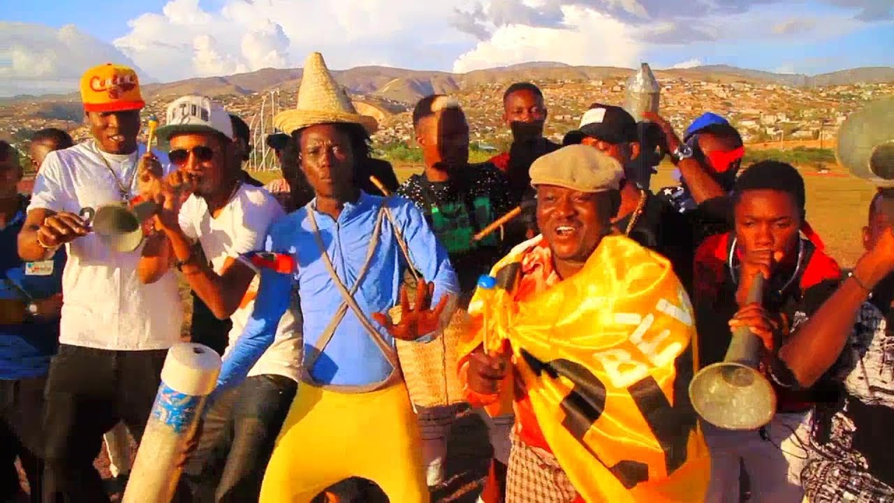 Béw 2kbés " KOULE " Official Video ( Bèw 2Kbès kanaval 2018 )
