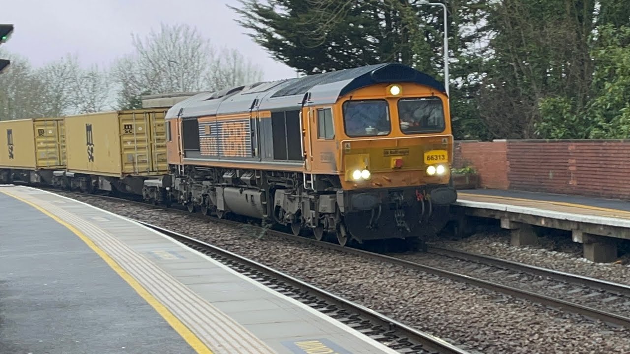 “Lucie” returns 66313 4L14 with 35 containers 16;07 10E Lea Road 27/2/2026