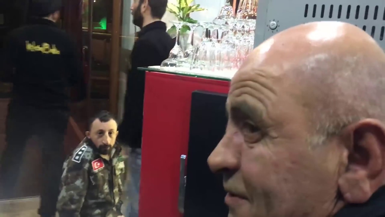 Baba Rıçırt'ı Cafeden Kovdu!