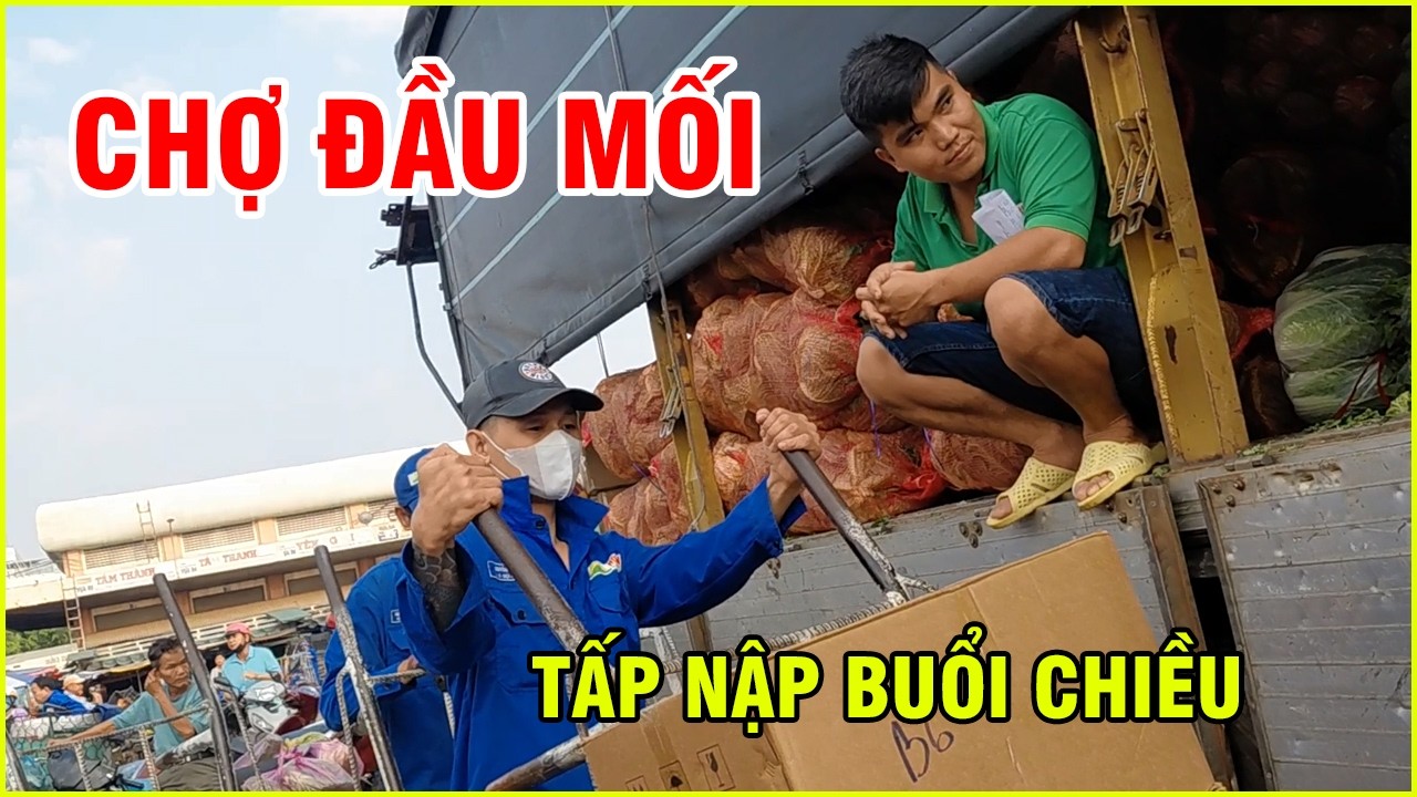 Khám Phá Chợ Đầu Mối Hóc Môn Tấp Nập Vào Buổi Chiều