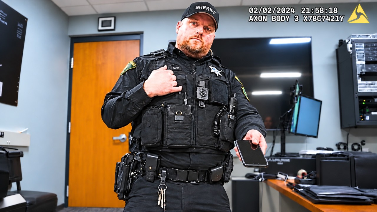 Predator Police Officer Realizes He's Doing 65 Years In Prison After Phone Search