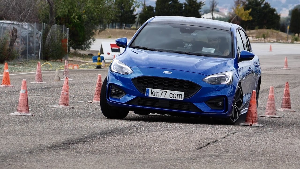 Ford Focus 2018- Maniobra de esquiva (moose test) y eslalon | km77.com
