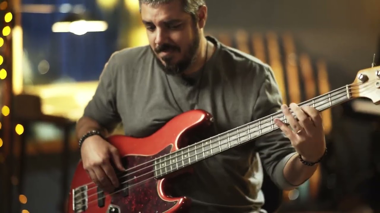 Gilberto Gil   Vendedor de Caranguejo Bass Cover By Andre Vasconcellos