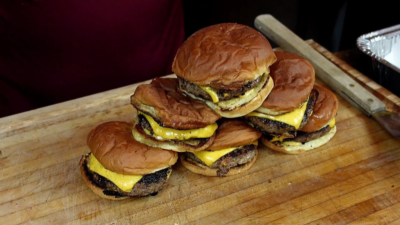 Bison Crack Burgers #unclestsvesshake 