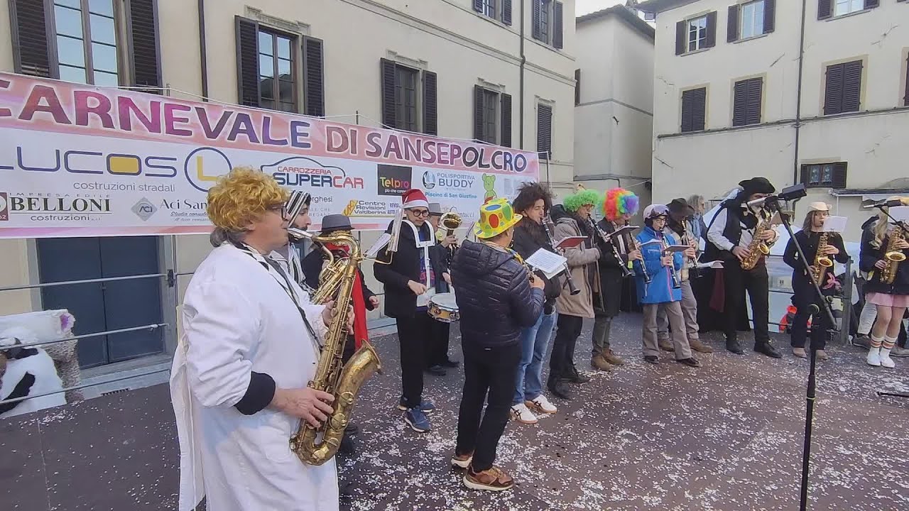 Il carnevale ha fatto centro in piazza Torre di Berta