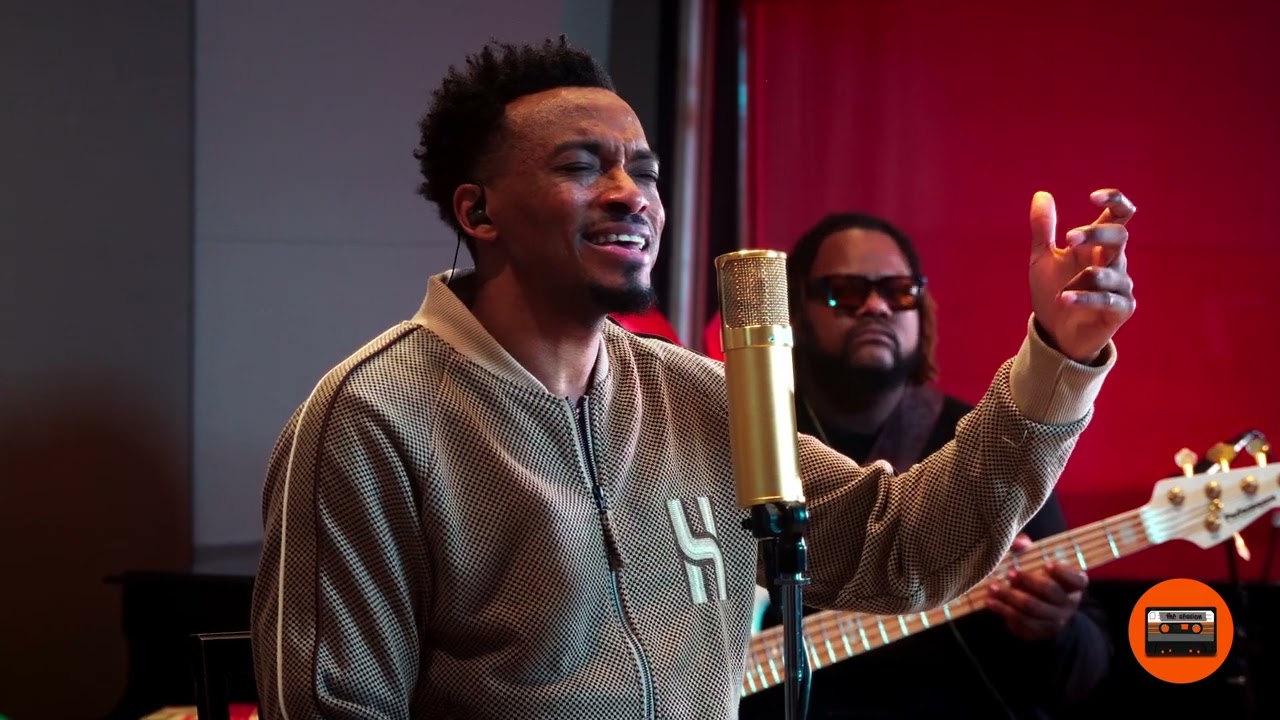 Jonathan McReynolds Forever Mistletoe at The Session