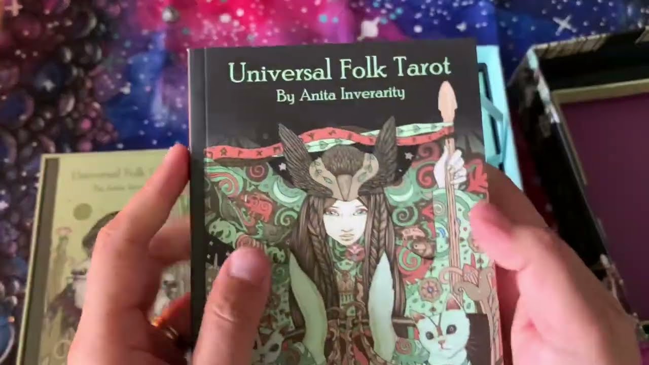 Universal Folk Tarot & Oracle unbox, flip through, review