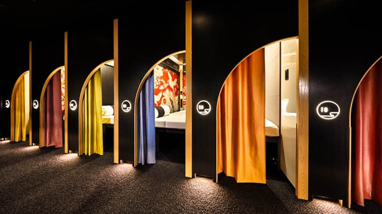 Discovering Tokyo's Tiny Room : How I Stay in a New Pod in Asakusa🏨