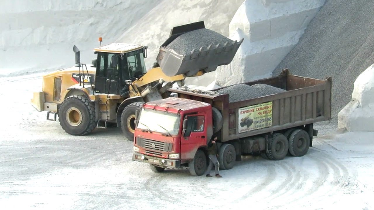 «Ответственный» Водитель самосвала HOWO 8х4 на погрузке