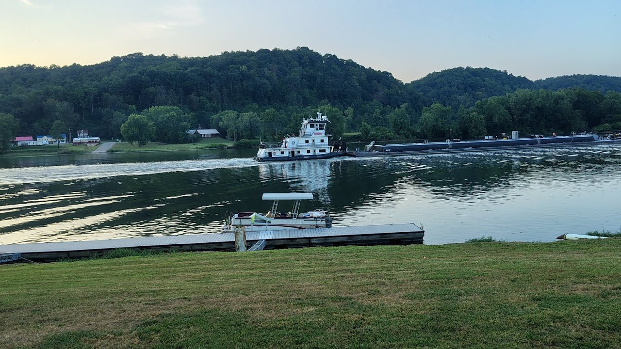 275 mile ohio river trip in a fisher pontoon boat New Cumberland dam to Blennerhassett Island & back