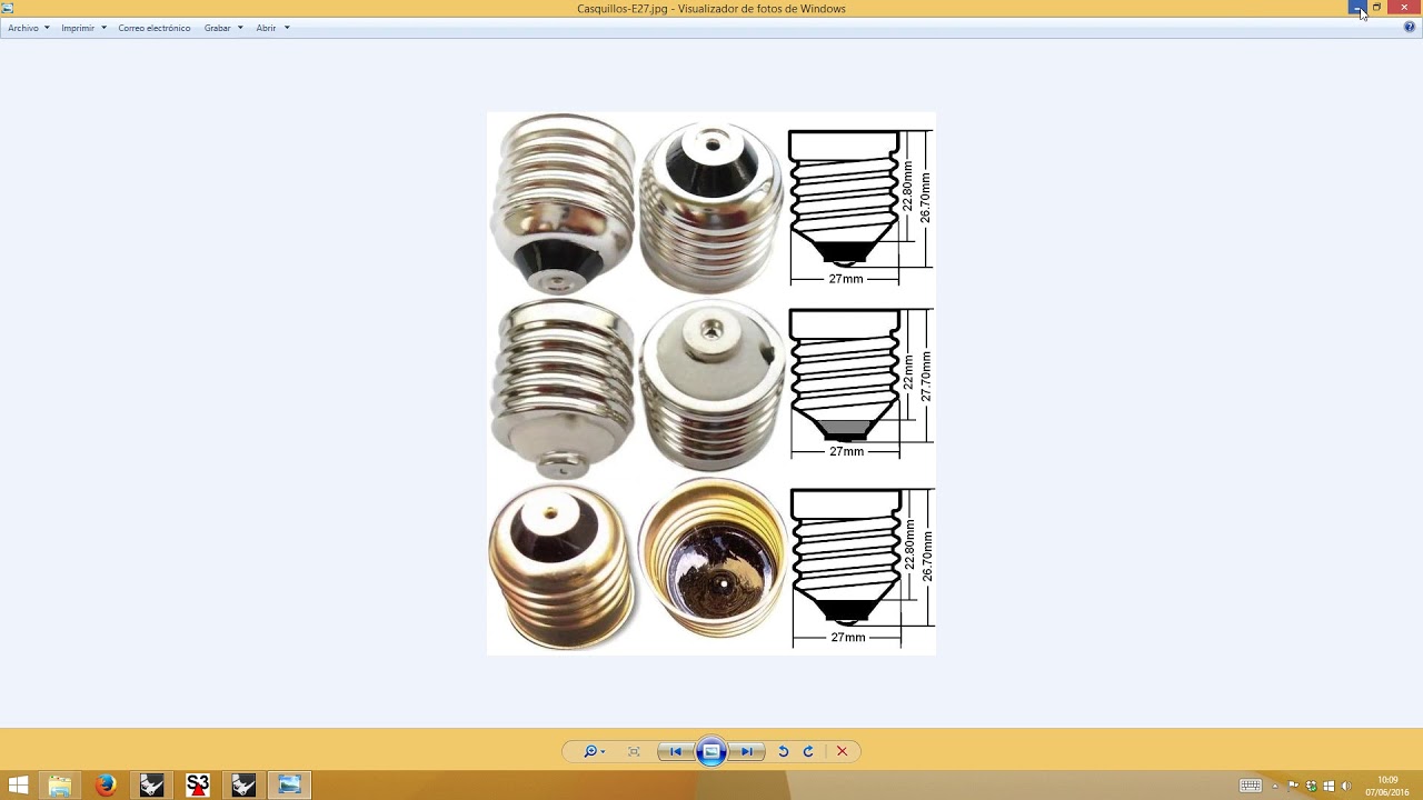 Freeform modelling of a light bulb in Rhino for Windows