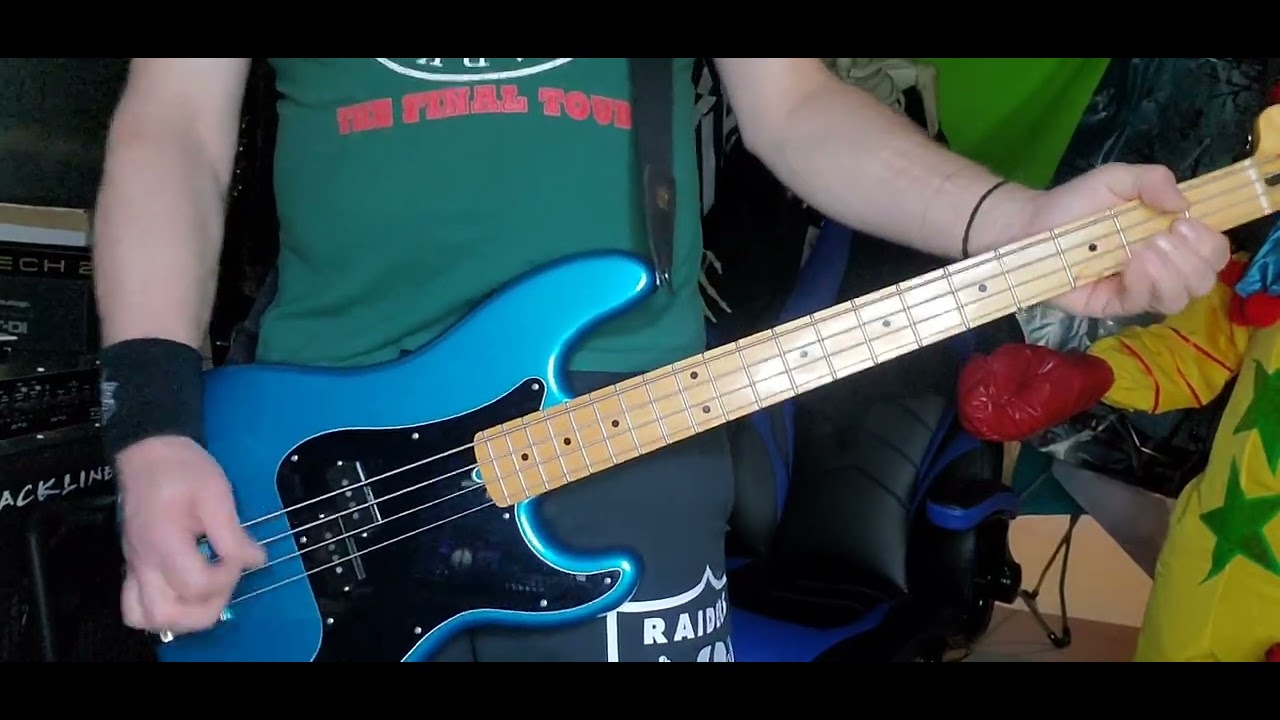 Bad Religion -- American Jesus bass cover/play along 