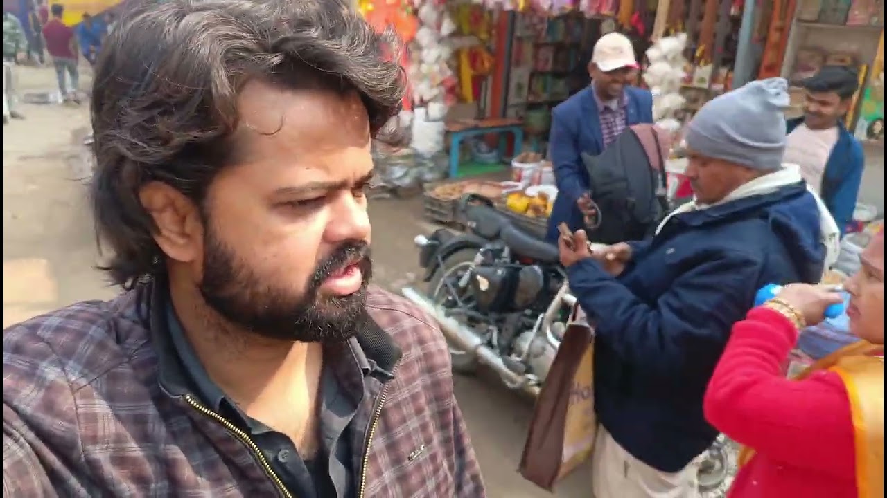 Market me khudai ho rhi hai😙