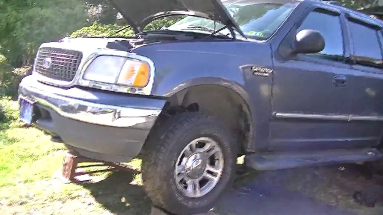 Снятие трансмиссии и гидротрансформатора Ford Expedition 4.6 5.4... 2000 - Часть 1