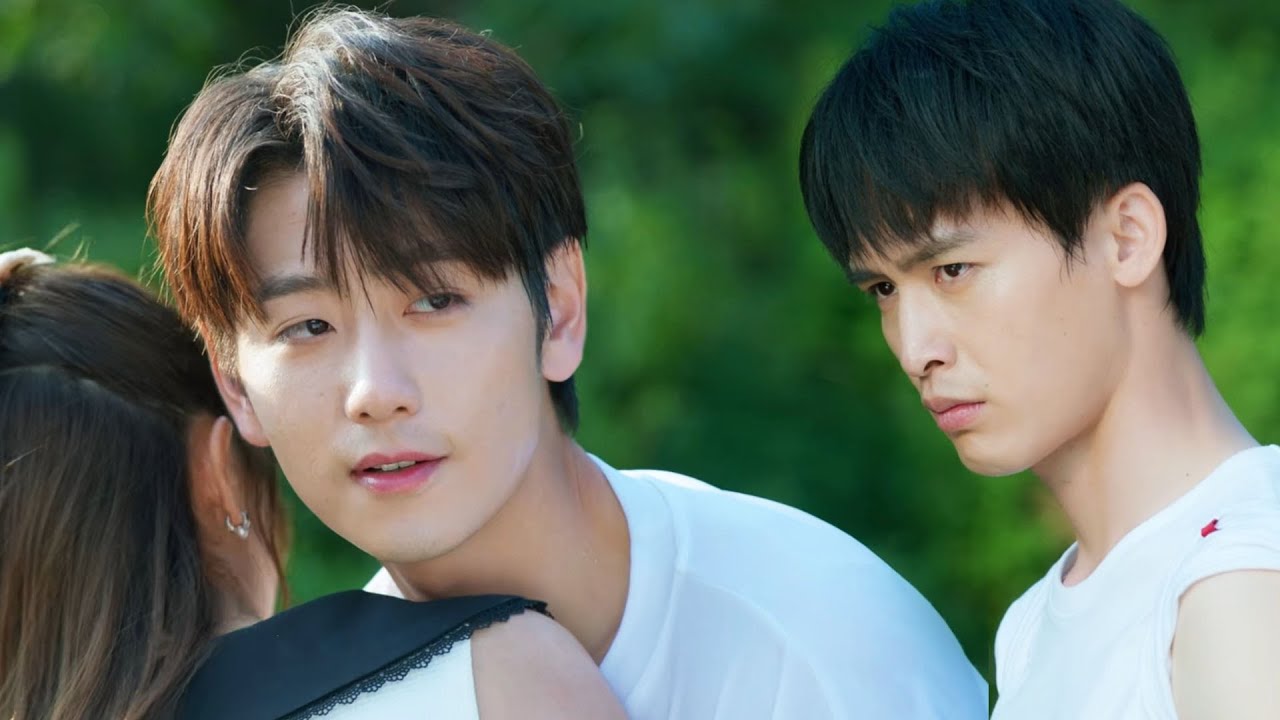 Коварный человек хотел подобраться поближе к Золушке но генеральный директор легко покорил ее сердце