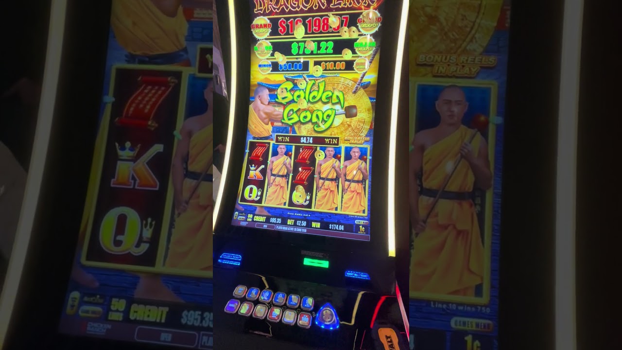 WOW! WE ❤️ EXPANDING WILDS! #slots #casino #gamble