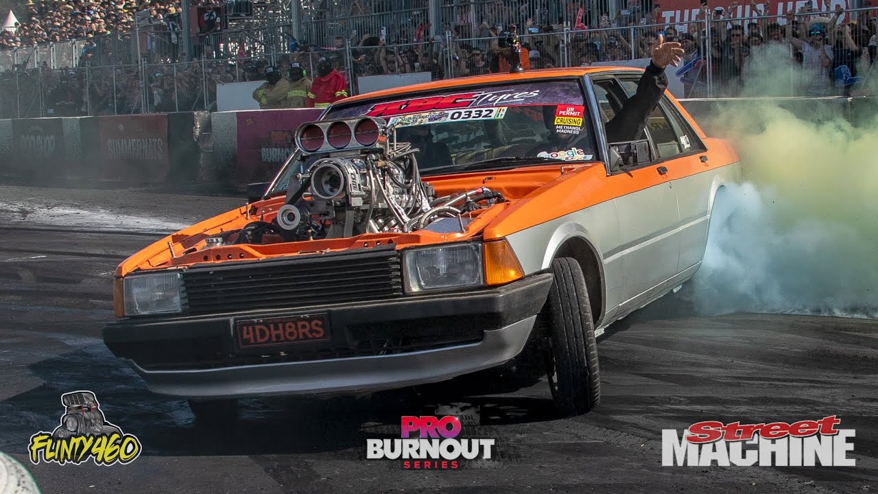 4DH8RS SMASHING TYRES AT SUMMERNATS 38