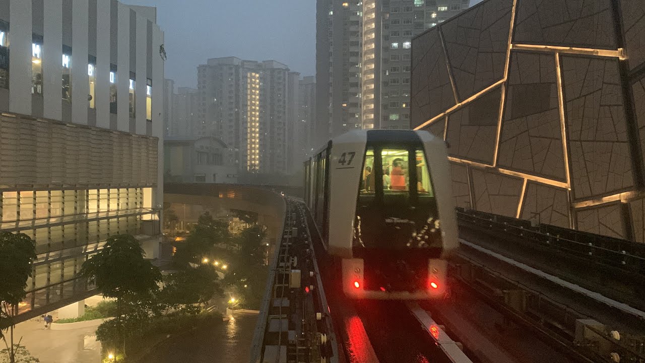 SBS Transit SKLRT Crystal Mover C810/C810A [22/47] departing Fernvale (West Loop, via Renjong)