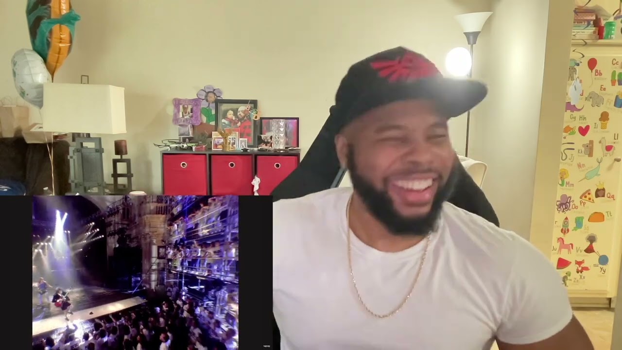 THAT GUITAR WALK WAS LIT!! AC/DC - Thunderstruck (Official Video) | Reaction