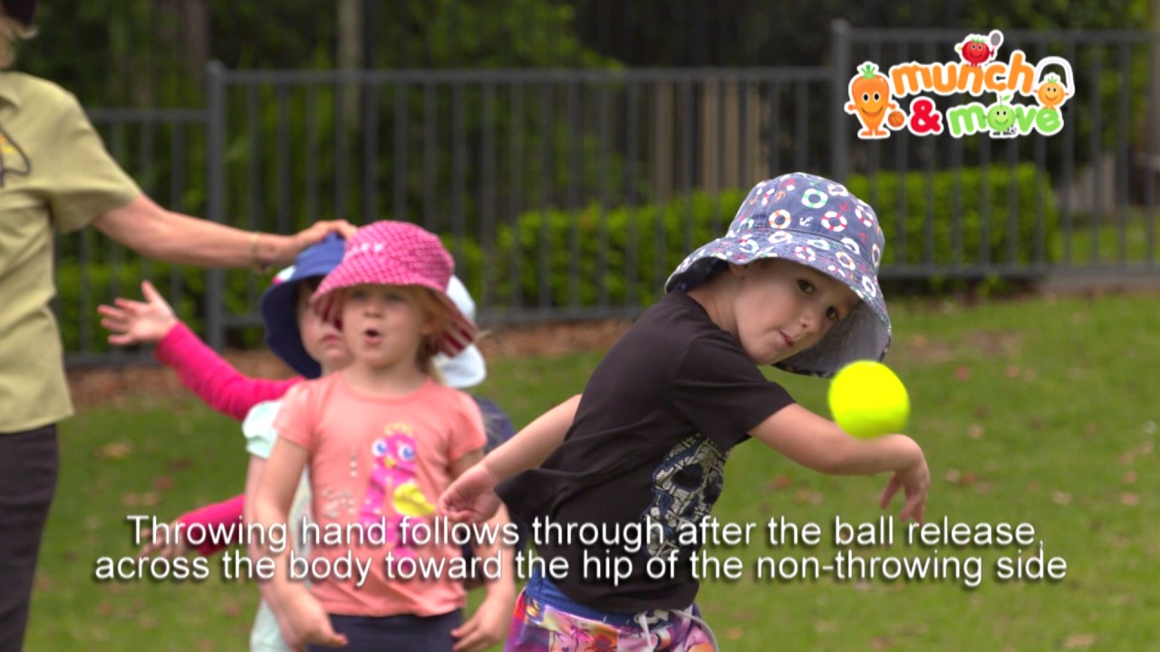 OVERARM THROW - Munch & Move