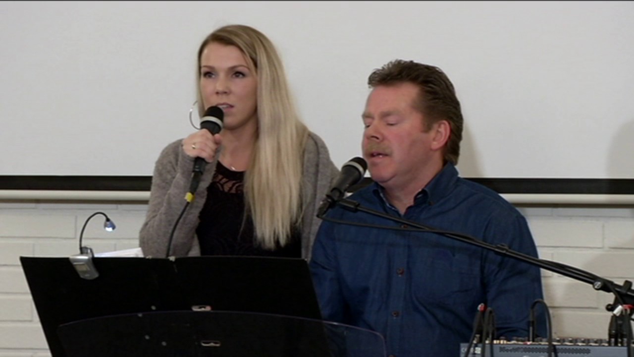 (1526) Gaute Melberg og Anni Askeland: Hold meg fast til stormen er forbi