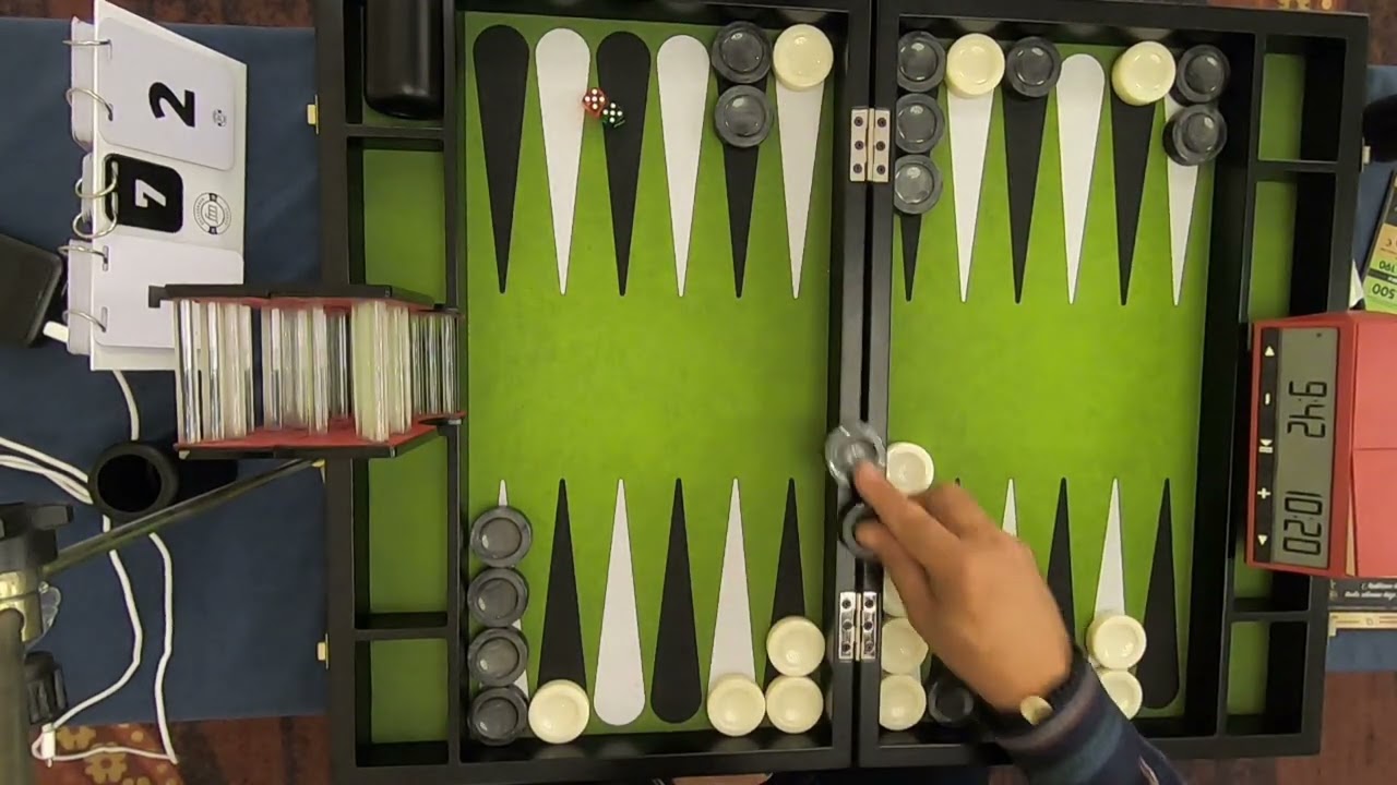 RAD MALEKNIAZI (Black) vs &Ouml;ZCAN ORAN&Ccedil; (White)