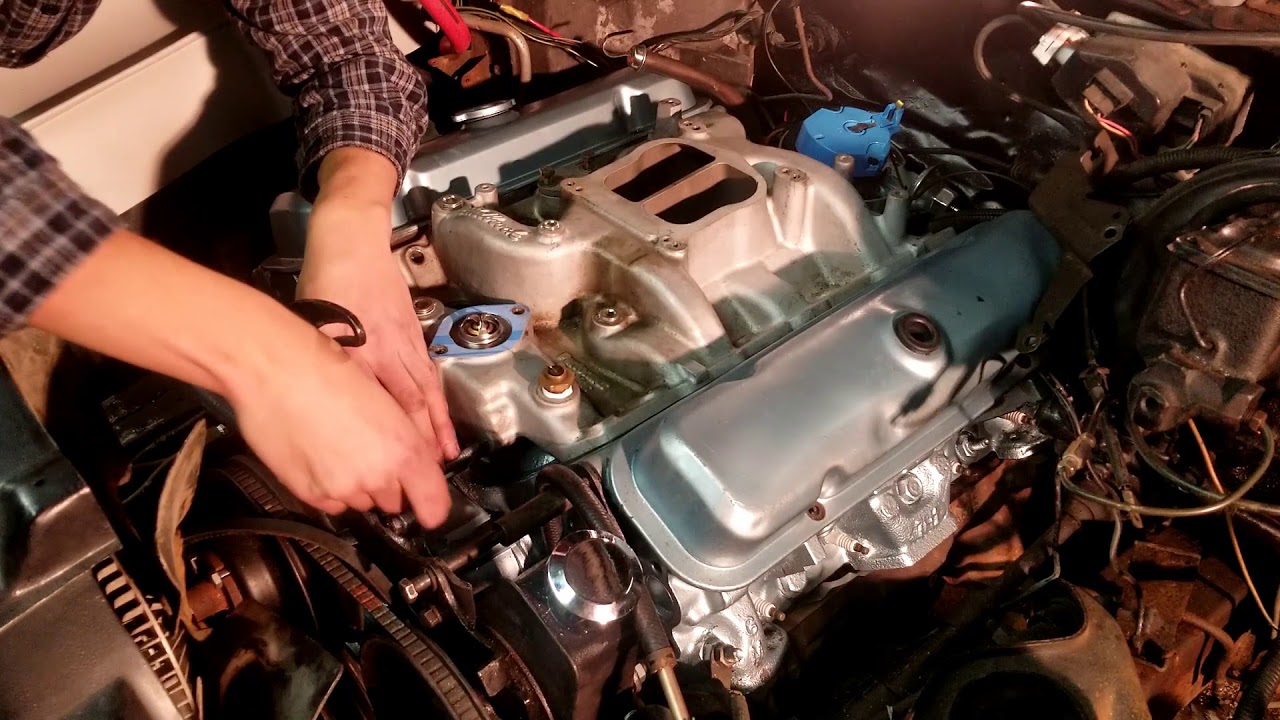 Installing Edelbrock Performer Intake on a Pontiac 350 V8