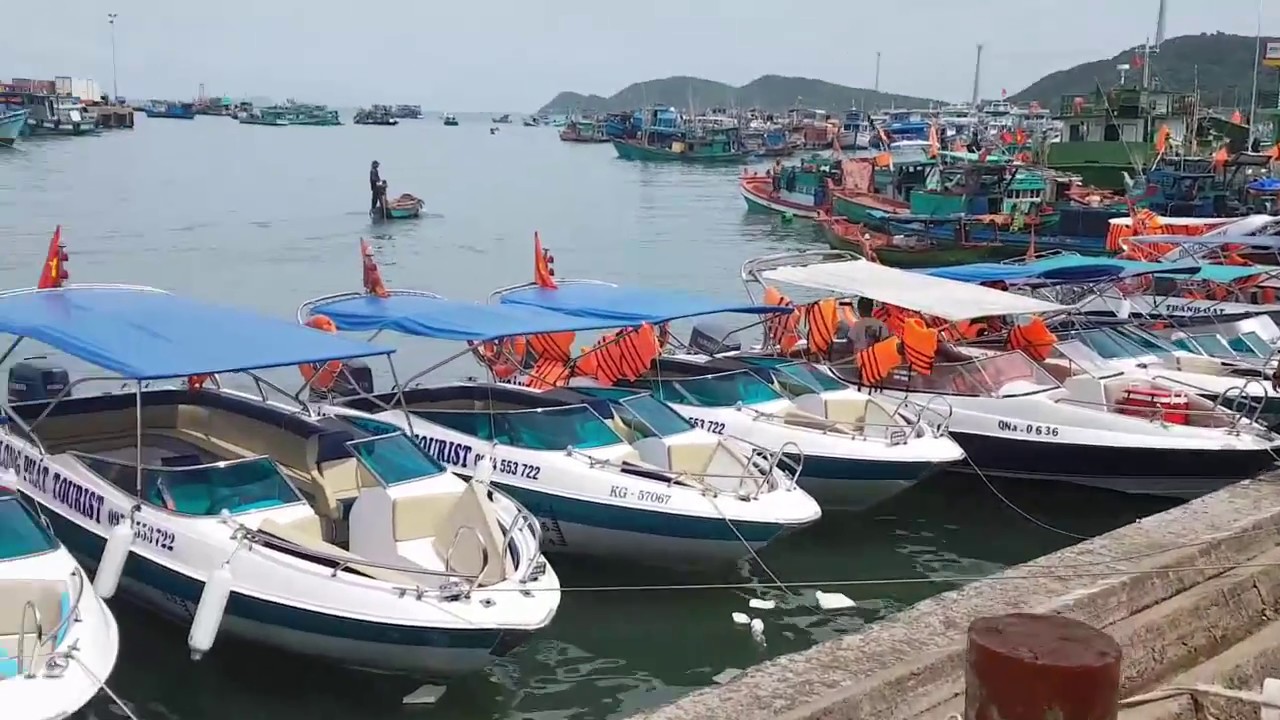 Take boat at An Thoi port and feeling beauty nature of Phu Quoc Island