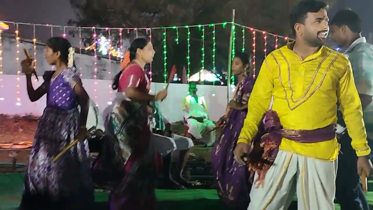 అందాల దేవుడు అమరేసుడే అంటూ సాంగ్ శింగరకొండ తిరునాళ్ల లో కోలాటం ప్రదర్శన 👍🏻👍🏻💐💐🙏🏻🙏🏻