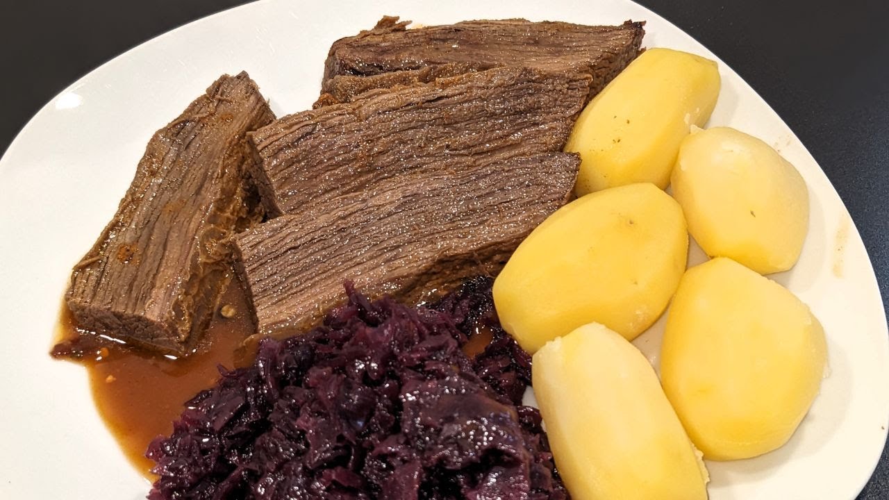 Rindfleisch aus dem Ofen/ Brisket vom Rind /Rinderbrust/Weihnachten