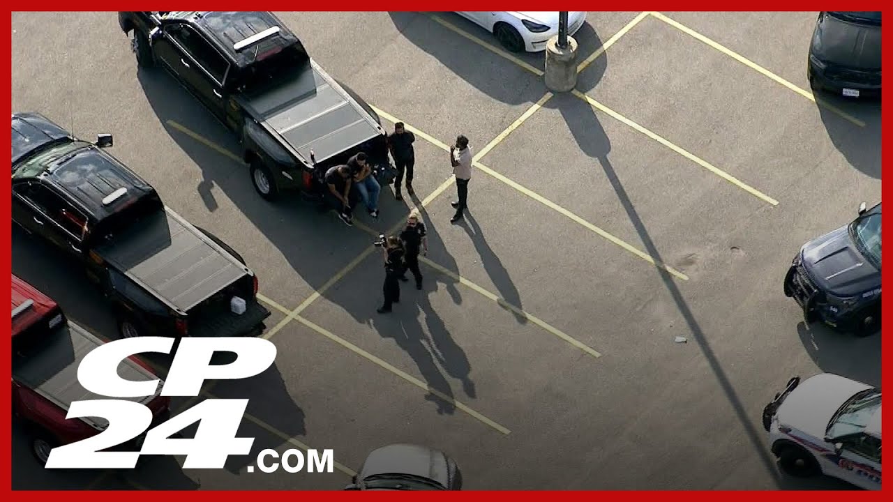 Shooting in Markham under investigation, police seen photographing several tow trucks