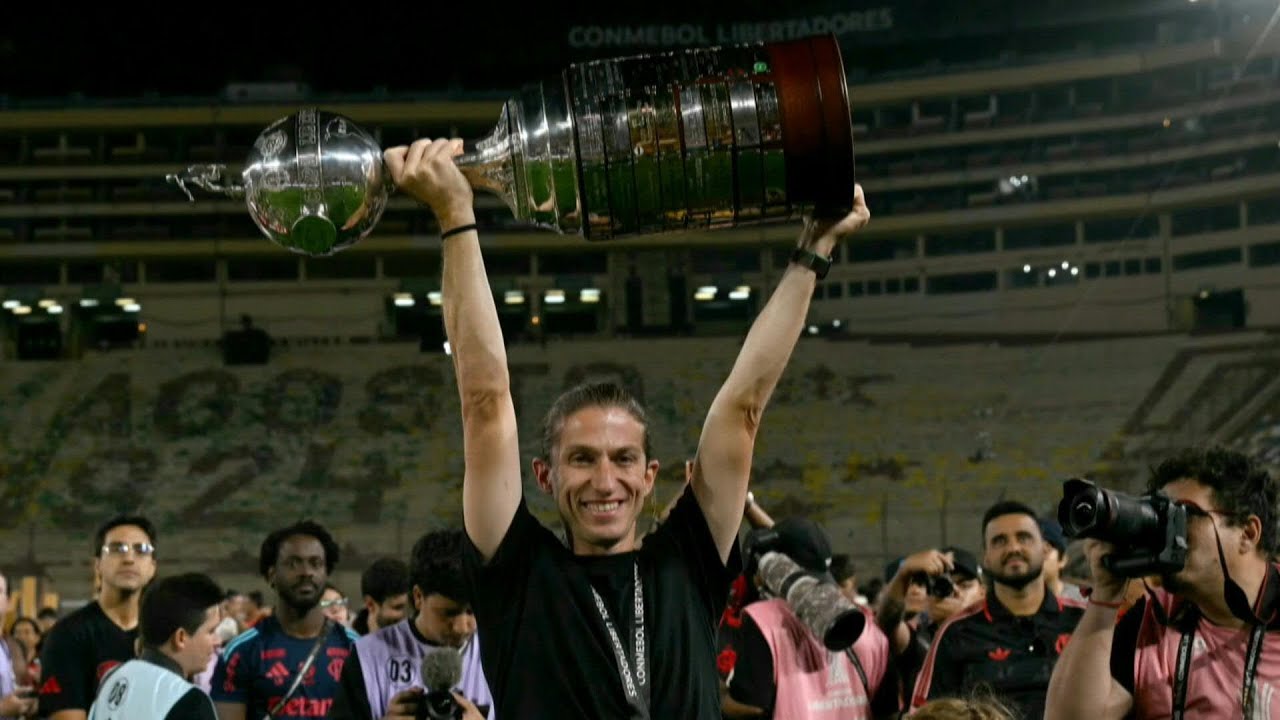 Flamengo anuncia renova&ccedil;&atilde;o de Filipe Lu&iacute;s at&eacute; o final de 2027 | AFP