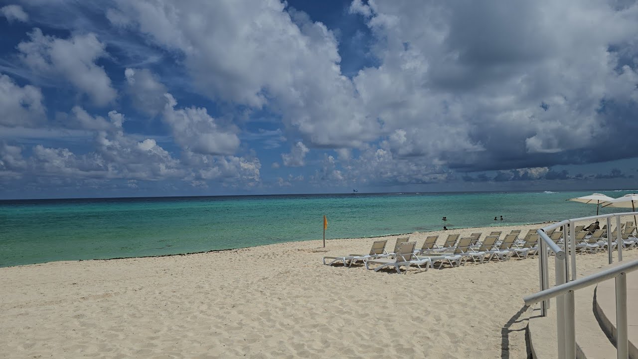 Wyndham Grand Cancun All Inclusive Hotel Exploring